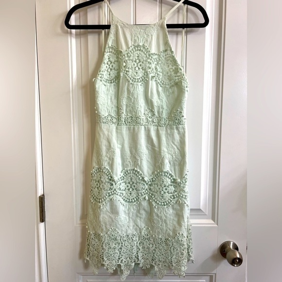 L'ATISTE Dresses & Skirts - Mint Open Back Lace Dress